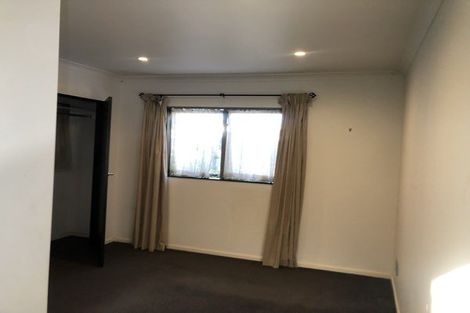 Photo of property in 2/274 Glamorgan Drive, Northcross, Auckland, 0630