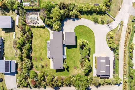 Photo of property in 28 Sam John Place, Lake Hawea, 9382