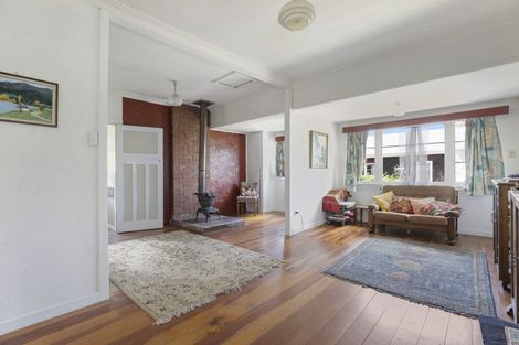 Photo of property in 5 Cross Street, Taumarunui, 3920