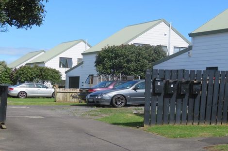 Photo of property in 26 Barneys Farm Road, Clendon Park, Auckland, 2103