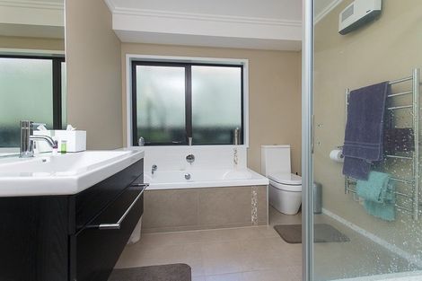 Photo of property in 1 Ludlow Place, Pukekohe, 2120