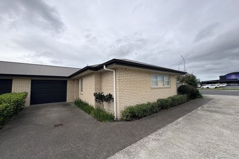 Photo of property in 1 Howden Lane, Golflands, Auckland, 2013