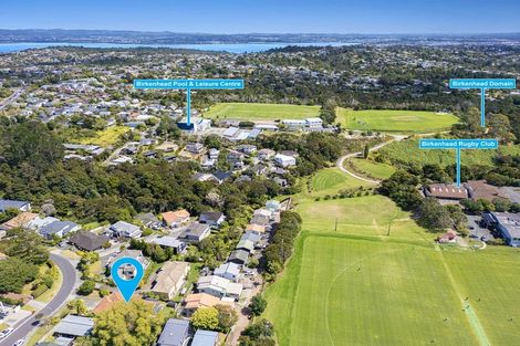 Photo of property in 5 Ian Marwick Place, Birkenhead, Auckland, 0626