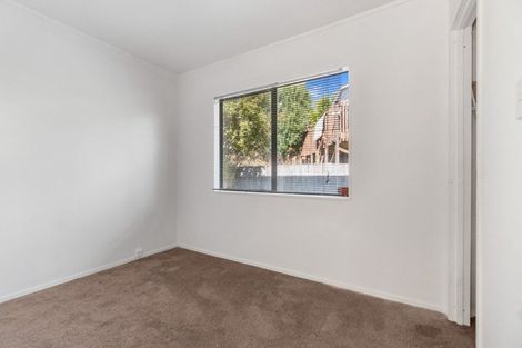 Photo of property in 41 D'oyly Drive, Stanmore Bay, Whangaparaoa, 0932