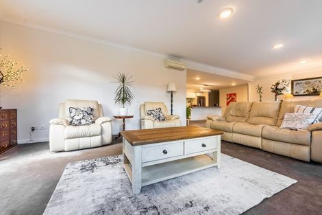 Photo of property in 19 Parkside Drive, Orewa, 0931