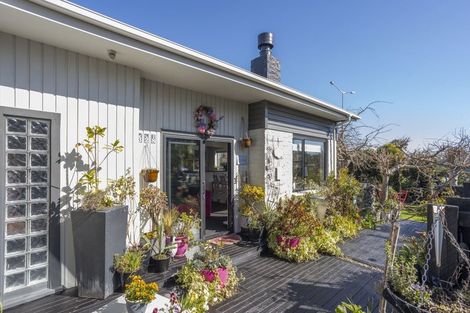 Photo of property in 1/328 Main North Road, Redwood, Christchurch, 8051