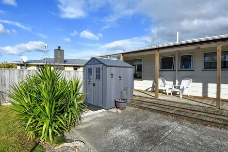 Photo of property in 22 Fisher Place, Carterton, 5713