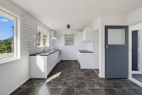 Photo of property in 18 Wyatt Avenue, Onekawa, Napier, 4110
