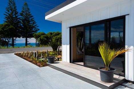 Photo of property in 59 Moana Road, Okitu, Gisborne, 4010