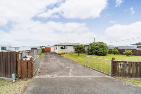Photo of property in 73 Seabury Avenue, Foxton Beach, Foxton, 4815