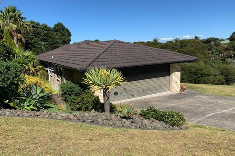 Photo of property in 42 Savoy Road, Orewa, 0931