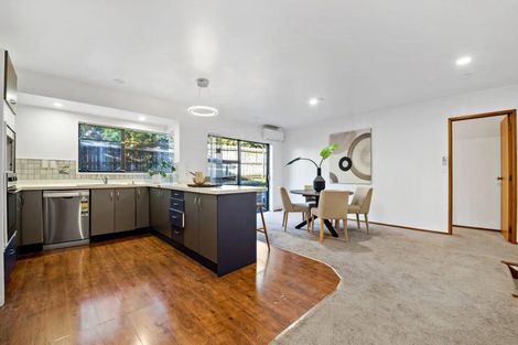 Photo of property in 40 Pigeon Mountain Road, Half Moon Bay, Auckland, 2012