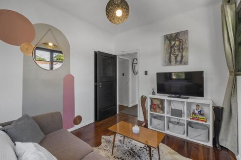 Photo of property in 9 Percy Avenue, Stratford, 4332