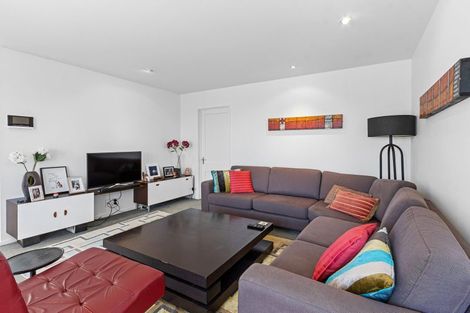 Photo of property in 25 Dyers Pass Road, Cashmere, Christchurch, 8022