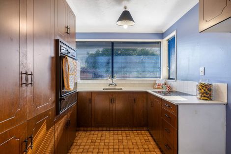 Photo of property in 1/52a Aorangi Road, Bryndwr, Christchurch, 8053