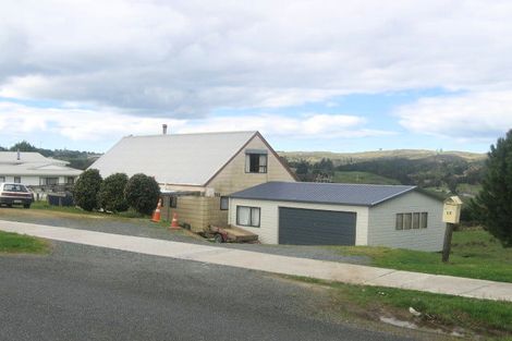 Photo of property in 17 Boundary Road, Hikurangi, 0114