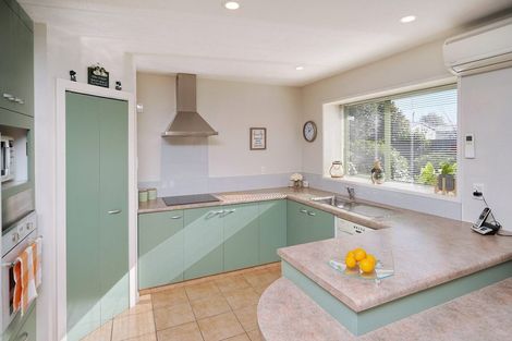 Photo of property in 14 Jerez Place, Hei Hei, Christchurch, 8042