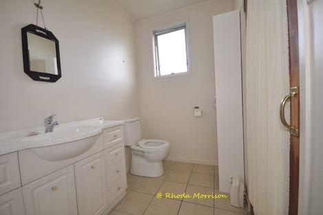 Photo of property in 8 Heaths Way, Pahi, Paparoa, 0571