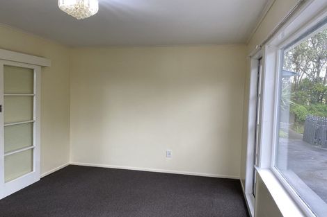 Photo of property in 2 Horokiwi Road West, Newlands, Wellington, 6037