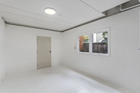 Photo of property in 7 Kathleen Street, Totara Vale, Auckland, 0627