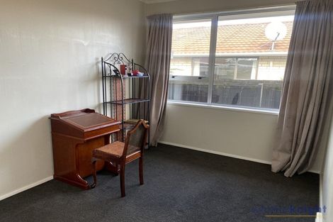 Photo of property in 2/19 Salford Avenue, Redwood, Christchurch, 8051