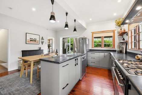 Photo of property in 27 Alfred Street, Fairfield, Hamilton, 3214