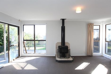 Photo of property in 11 Montego Place, Weymouth, Auckland, 2103