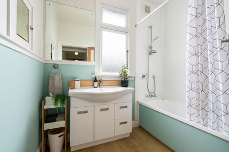 Photo of property in 63 Havelock Street, Kenmure, Dunedin, 9011