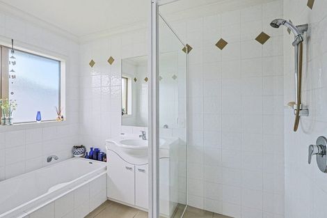 Photo of property in 9 Russell Robertson Drive, Havelock North, 4130