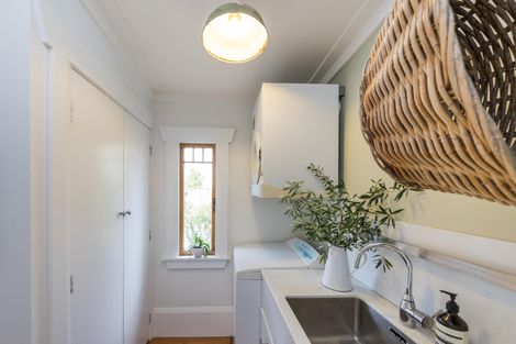 Photo of property in 135 Russell Street, Palmerston North, 4414