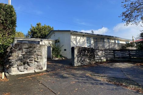 Photo of property in 1/19 Lowtherhurst Road, Massey, Auckland, 0614