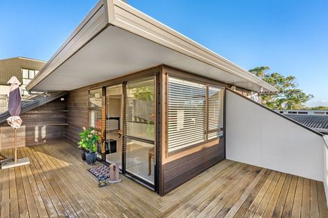 Photo of property in 1/14a Richards Avenue, Forrest Hill, Auckland, 0620