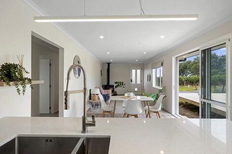 Photo of property in 94 Mirikau Road, Warea, New Plymouth, 4381