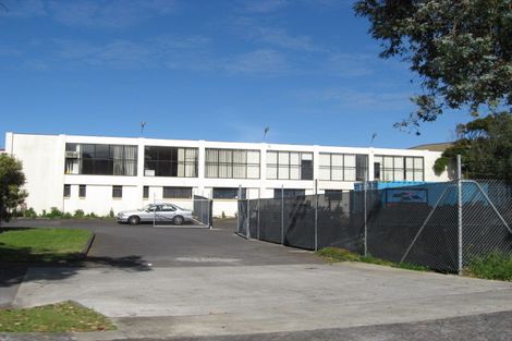 Photo of property in 41 Kiwi Esplanade, Mangere Bridge, Auckland, 2022