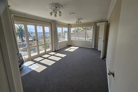 Photo of property in 28 Velma Road, Hillcrest, Auckland, 0627
