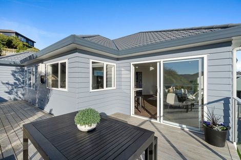 Photo of property in 5 Landsdowne Terrace, Karori, Wellington, 6012