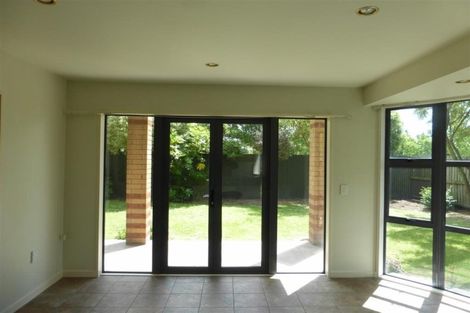 Photo of property in 382a Memorial Avenue, Burnside, Christchurch, 8053