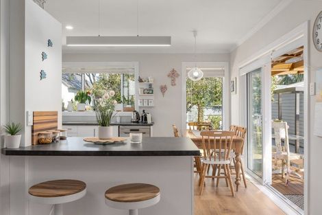 Photo of property in 27 Cunningham Place, Halswell, Christchurch, 8025