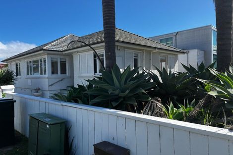 Photo of property in 1/19 Huron Street, Takapuna, Auckland, 0622