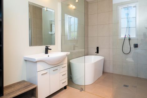 Photo of property in 17 Pukeko Place, Westshore, Napier, 4110