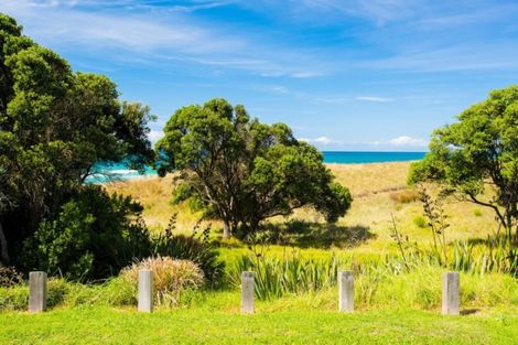 Photo of property in 57 Moana Road, Okitu, Gisborne, 4010