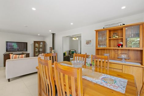 Photo of property in 10 Hoyle Place, New Plymouth, 4310
