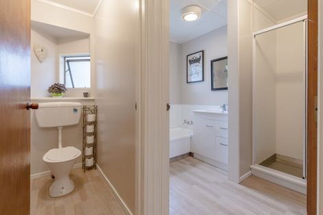 Photo of property in 20 Russell Street, Otane, 4202