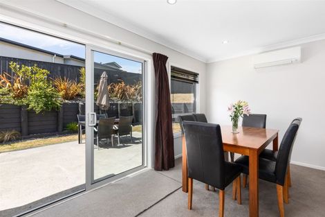 Photo of property in 7 Sumner Terrace, Aotea, Porirua, 5024