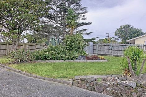 Photo of property in 22 Foster Crescent, Snells Beach, 0920