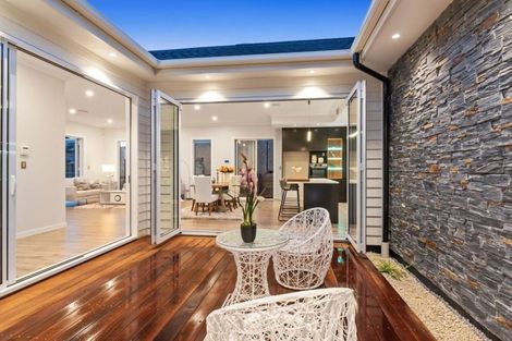 Photo of property in 36 Celestial Crescent, Orewa, 0931