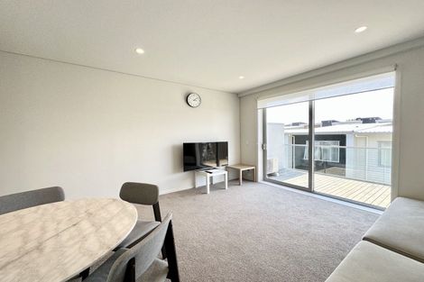 Photo of property in 19 Wharetana Crescent, New Lynn, Auckland, 0600