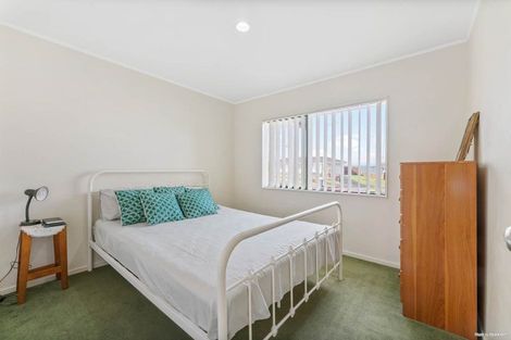 Photo of property in 1/8 Nerissa Place, Randwick Park, Auckland, 2105