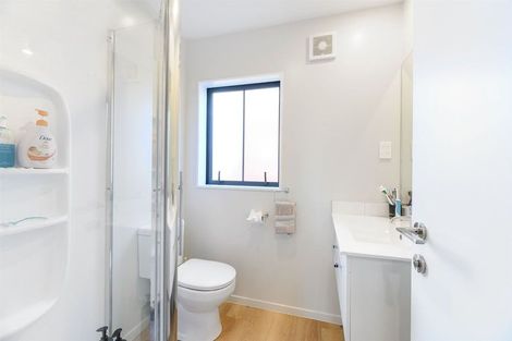 Photo of property in 13/15 Sunhill Road, Sunnyvale, Auckland, 0612