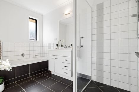 Photo of property in 82 Reynolds Road, Pukekohe, 2120